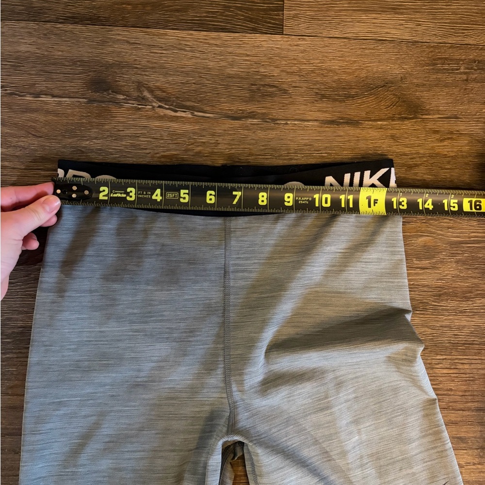 Nike Pro 365 Women's High-Waisted 7/8 Mesh Panel Leggings Size M - Picture 6 of 8